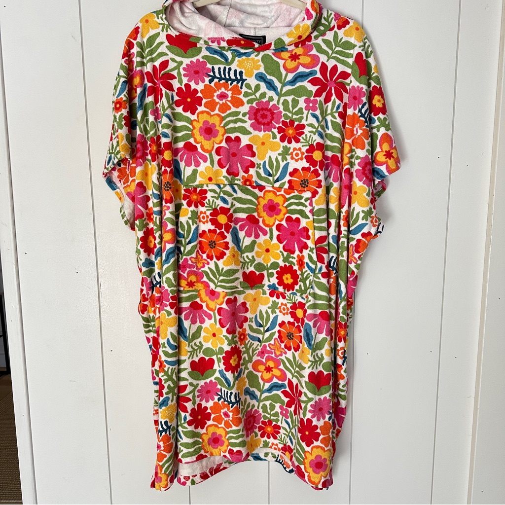 Throwzy One Size Floral Hooded Poncho